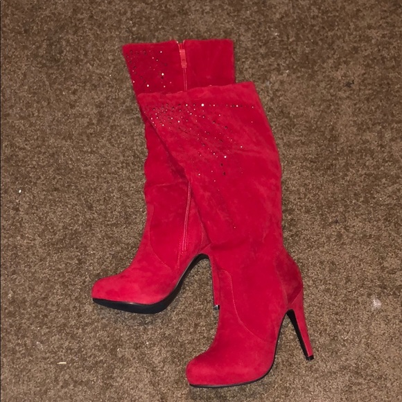 Red suede Boots - Picture 1 of 4